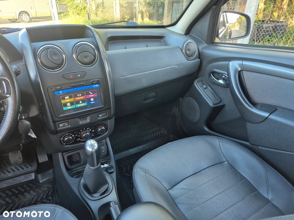 Dacia Duster 1.6 SCe Blackshadow S&S - 15