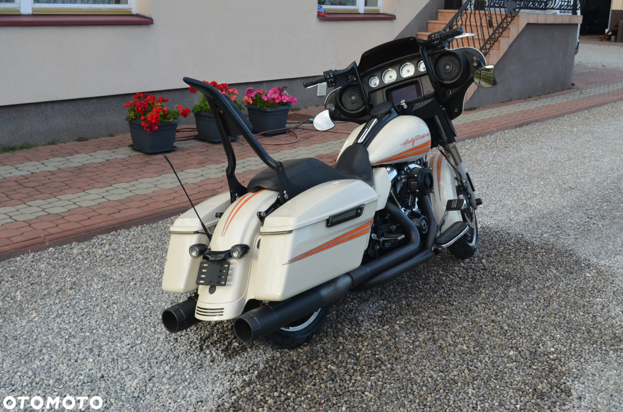 Harley-Davidson Touring Street Glide - 25