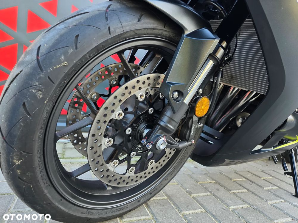 Honda CBR - 14