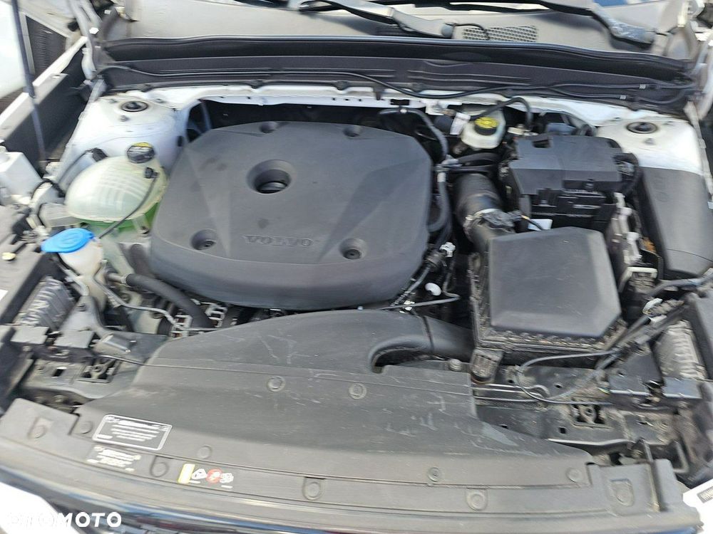 Volvo XC 40 T5 AWD R-Design - 13