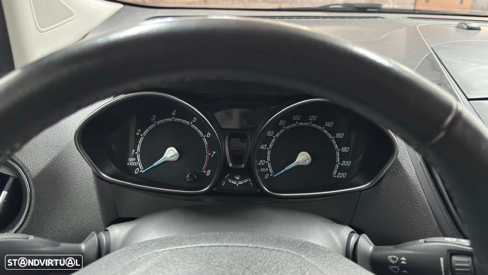 Ford Tourneo Courier 1.0 EcoBoost Titanium - 12