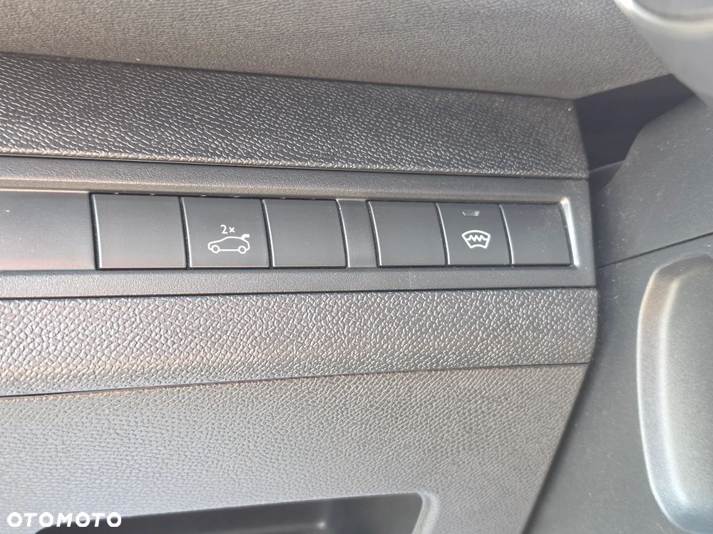 Peugeot 3008 1.6 THP Allure S&S EAT6 - 30