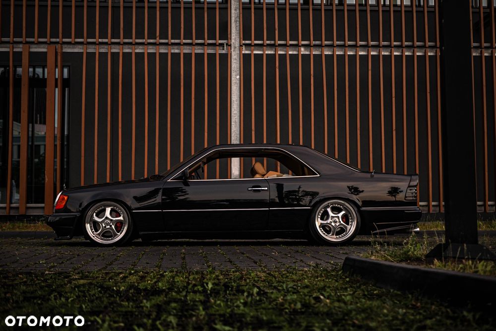 Mercedes-Benz W124 (1984-1993) - 39
