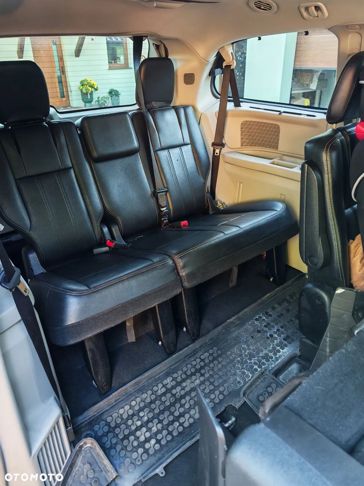 Chrysler Town & Country 3.6 Touring - 9