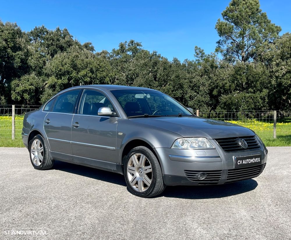 VW Passat 1.9 TDi Highline - 3