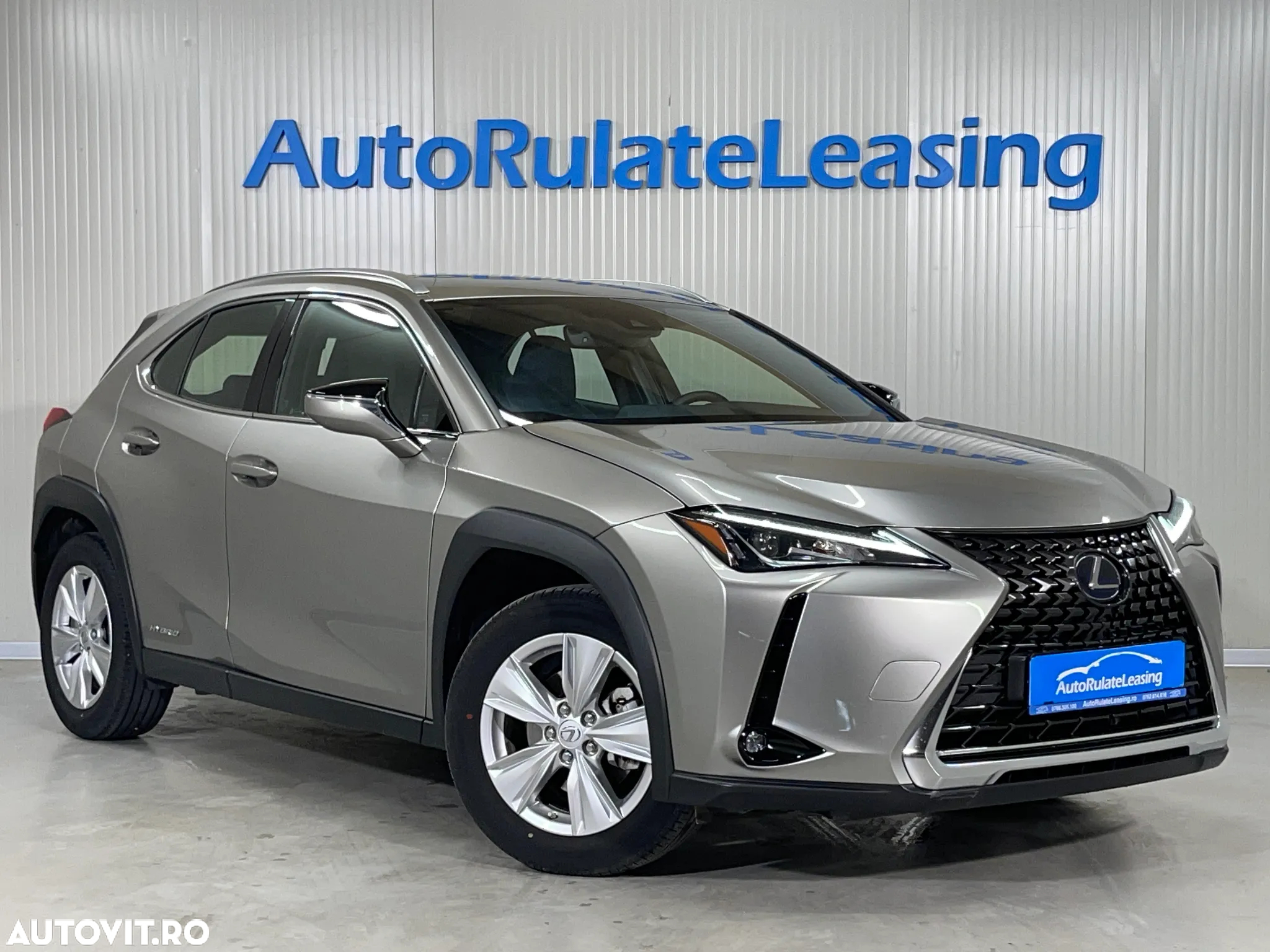 Lexus UX 250h 2.0L HEV 20H- (178 HP) 4X2 CVT Business - 2