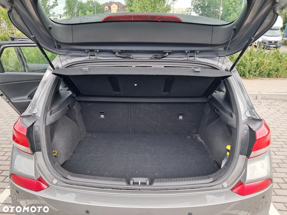 Hyundai i30 1.4 Classic + - 16