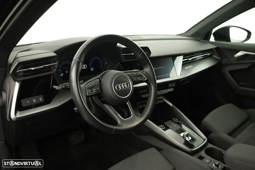 Audi A3 Sportback 45 TFSIe S line - 8