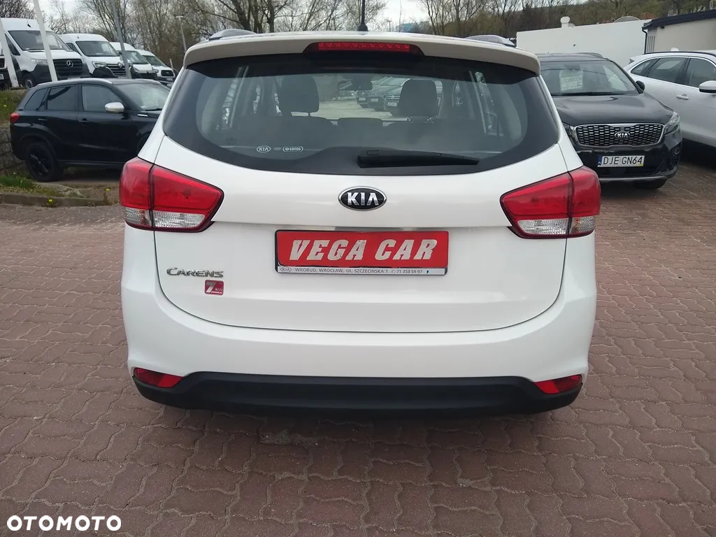 Kia Carens - 20