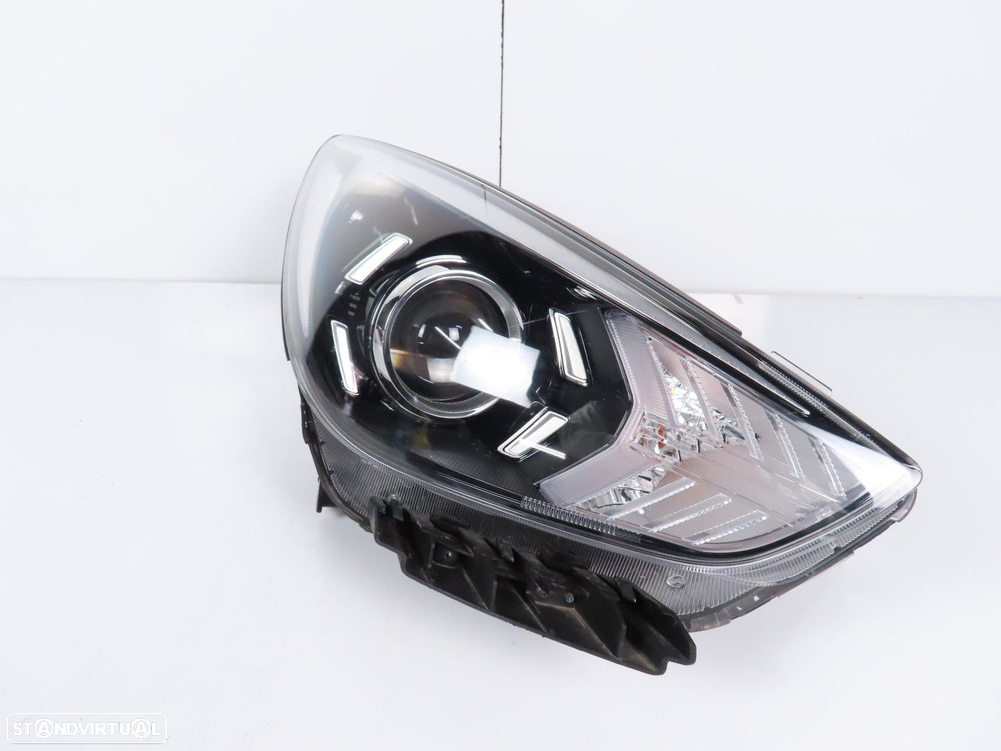 Farol Direito Usado / Original KIA NIRO 92102G5500 - 2