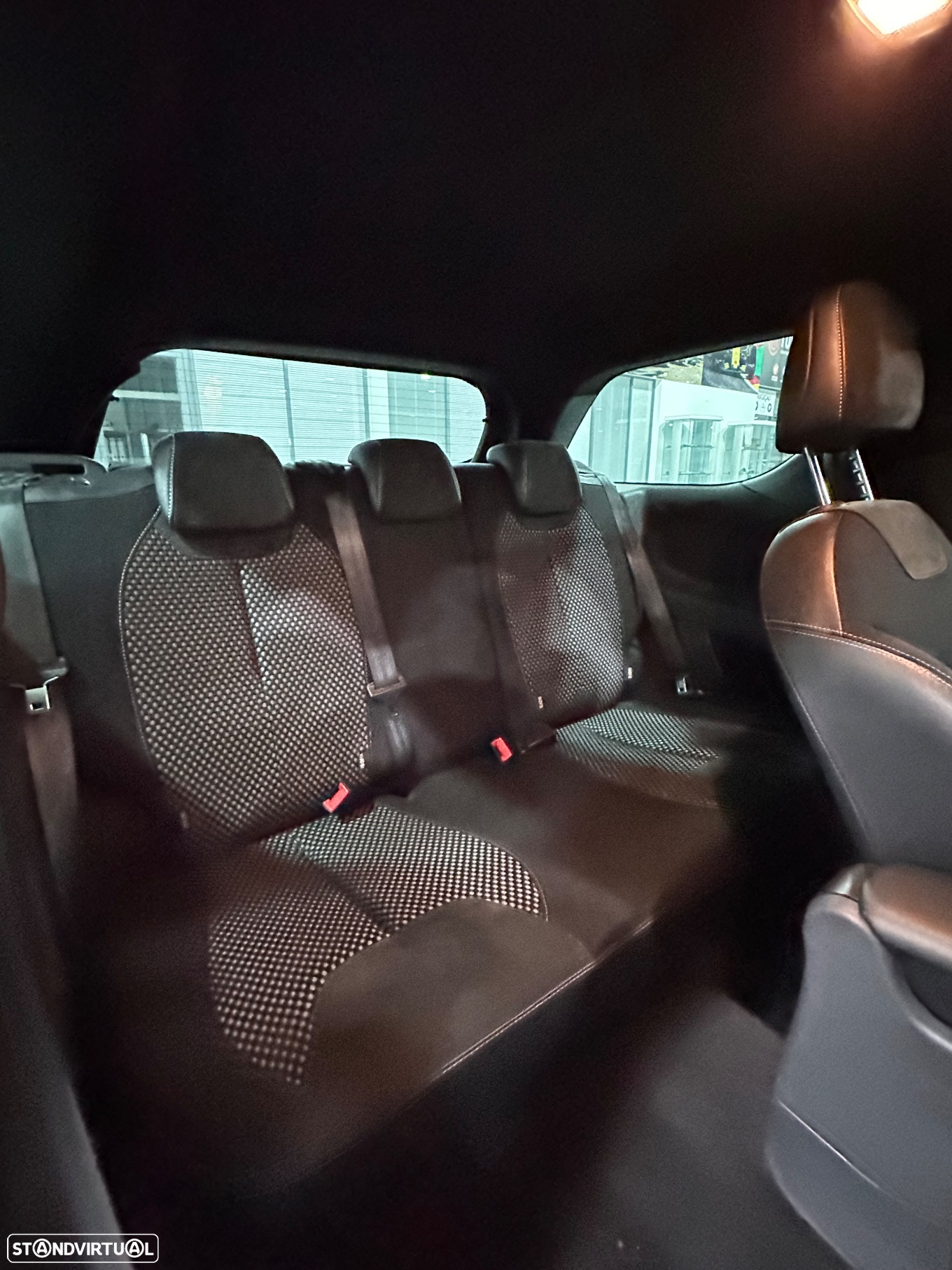 Citroën DS3 1.6 HDi Airdream Sport Chic - 22