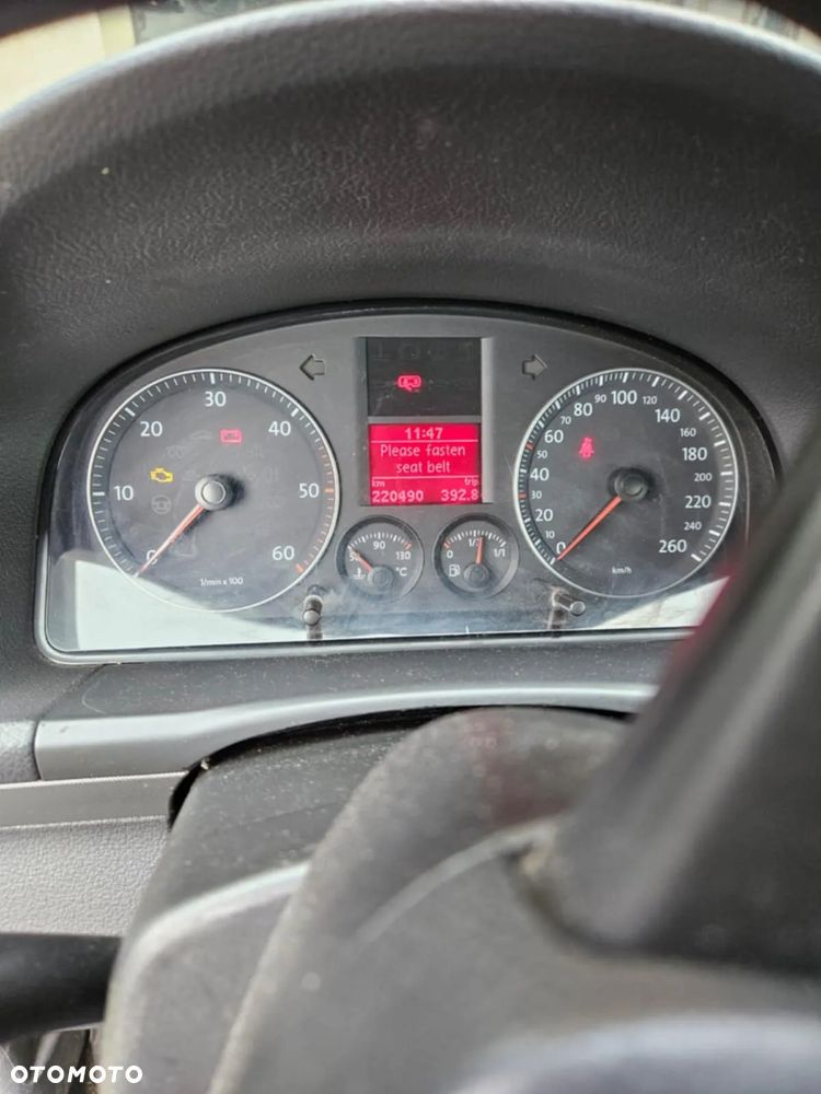 Volkswagen Touran ver-1-9-tdi - 9
