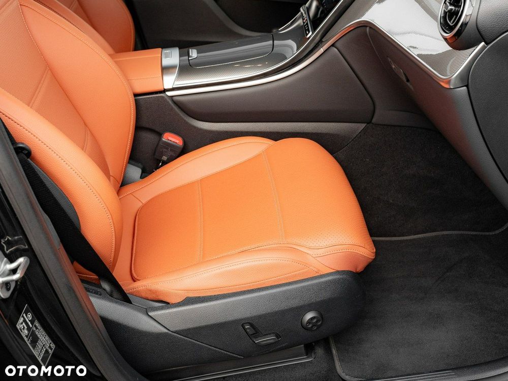 Mercedes-Benz GLC - 28