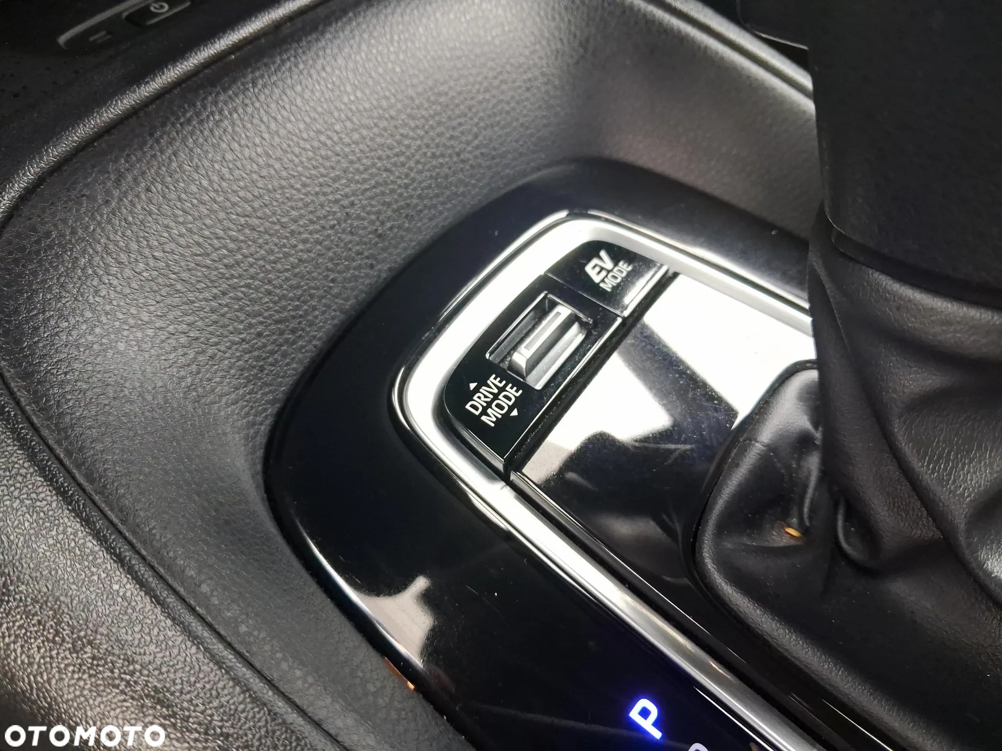 Toyota Corolla 1.8 Hybrid Comfort - 21