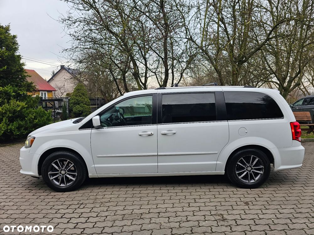 Dodge Grand Caravan 3.6 R/T - 23