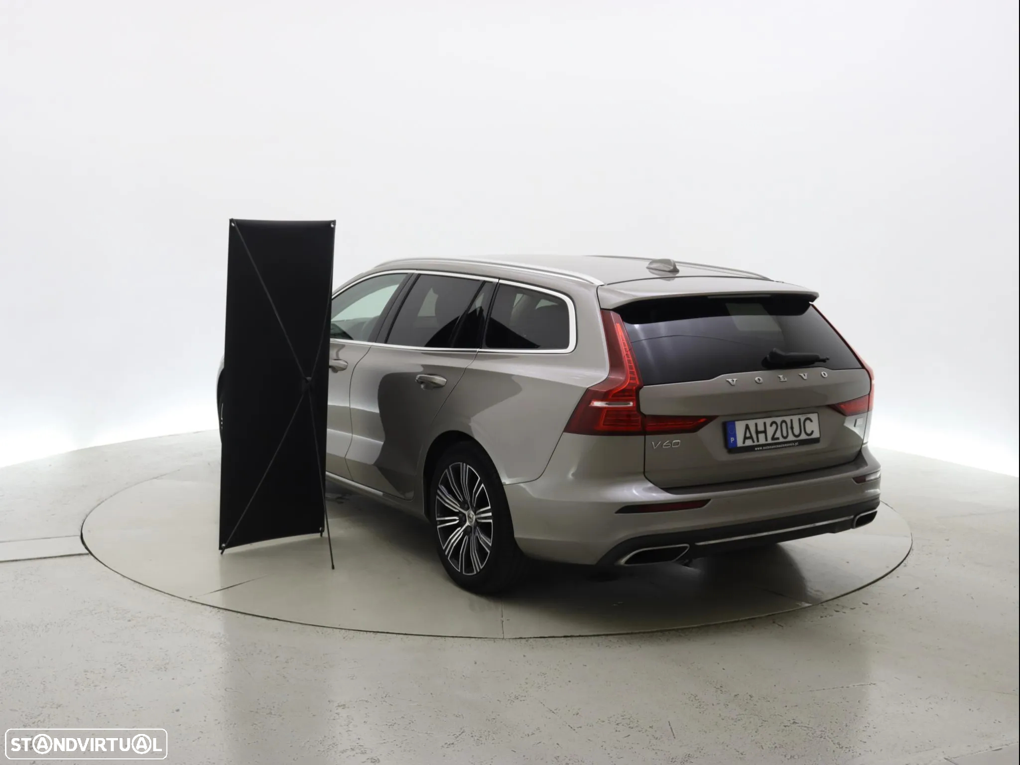 Volvo V60 2.0 T6 AWD TE R-Design Expression - 4