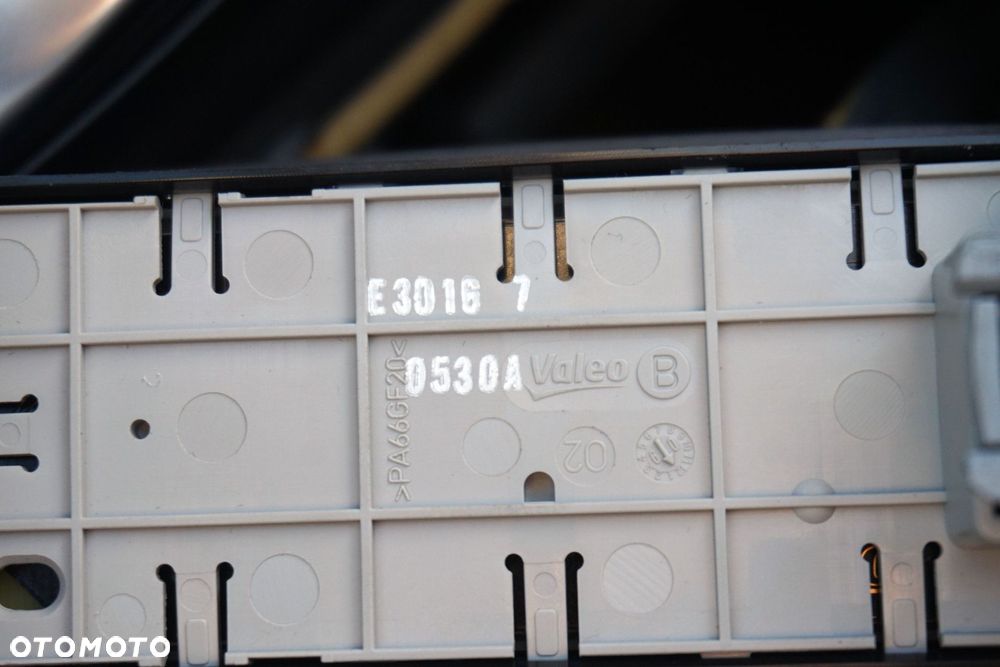 PANEL STEROWANIA SZYB LAGUNA III PH1 809610006R RENAULT 2007-2012 - 3