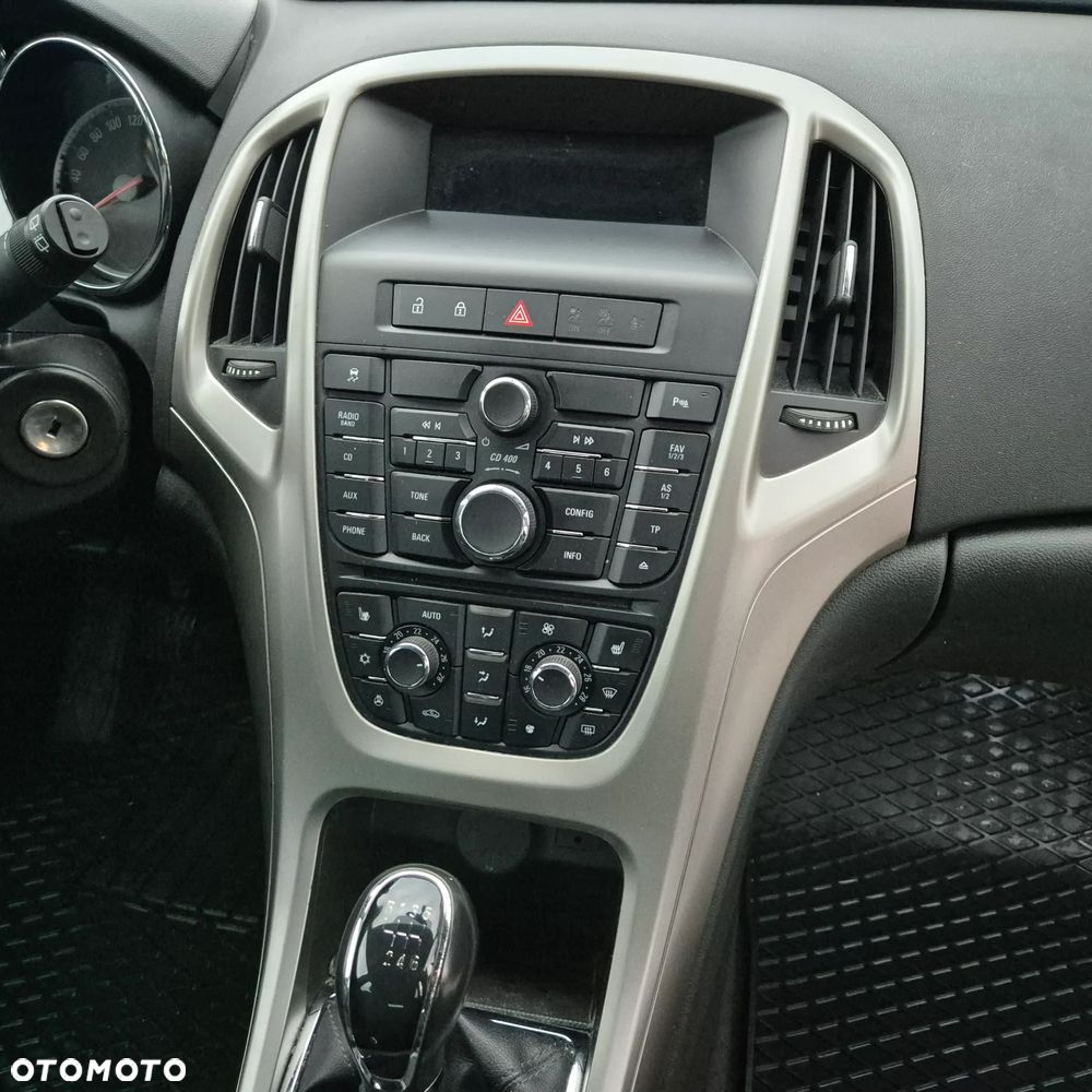 Opel Astra 1.4 Turbo 150 Jahre - 9