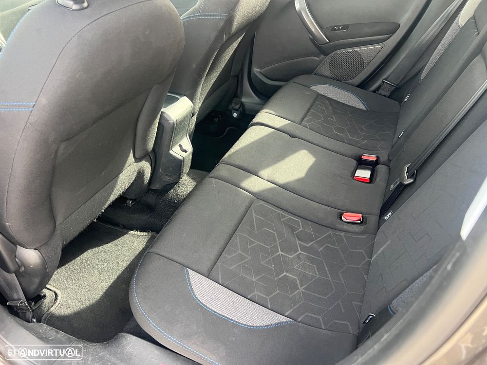 Peugeot 2008 1.2 PureTech Style - 28