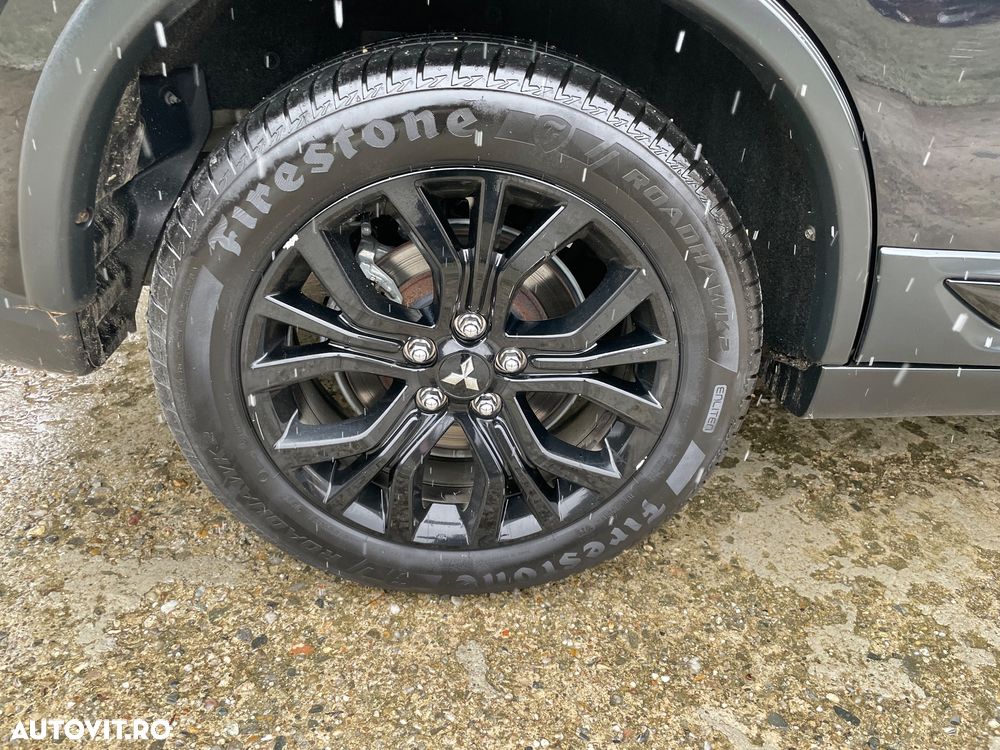 Mitsubishi Outlander - 7