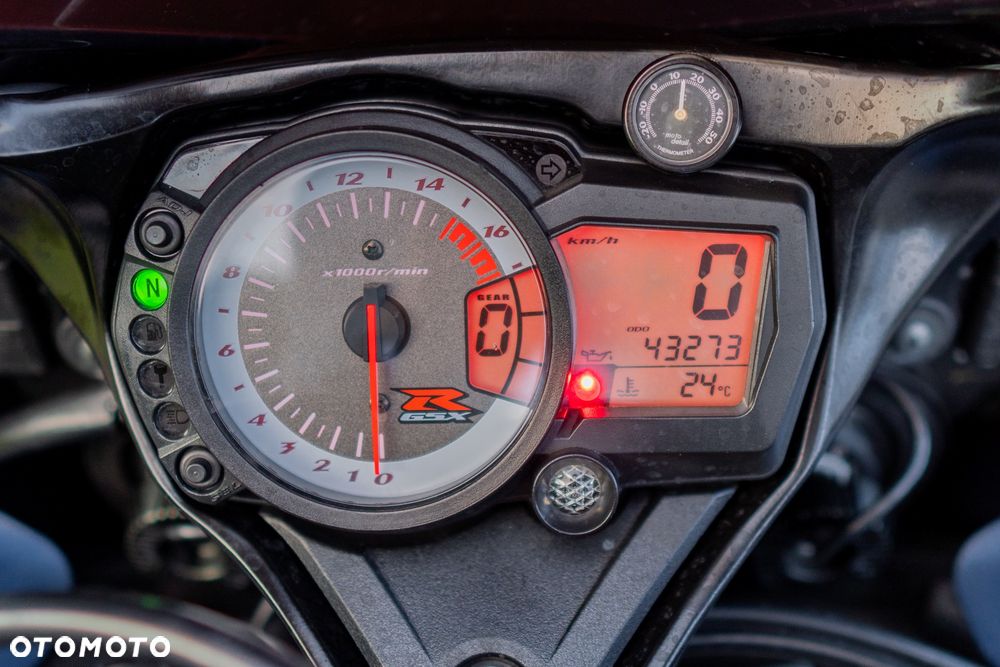 Suzuki GSX-R - 24