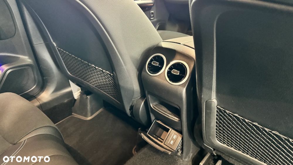 Mercedes-Benz GLA 200 mHEV AMG Line 7G-DCT - 32