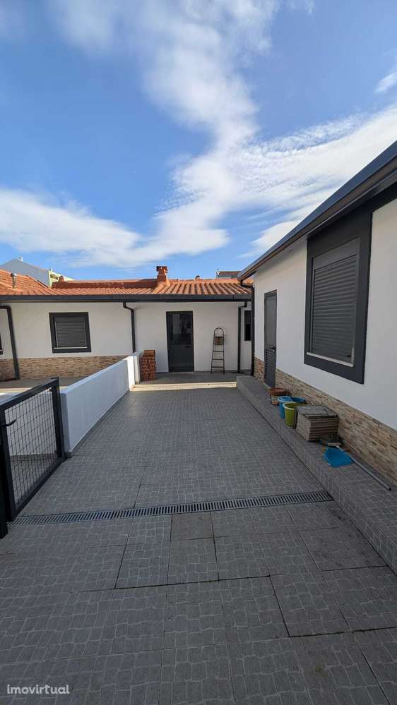 Moradia Térrea T2 + Anexo e Quintal - Baixa da Banheira - Grande imagem: 2/15