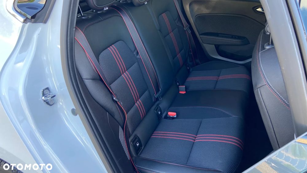Renault Clio E-TECH 140 R.S LINE - 38