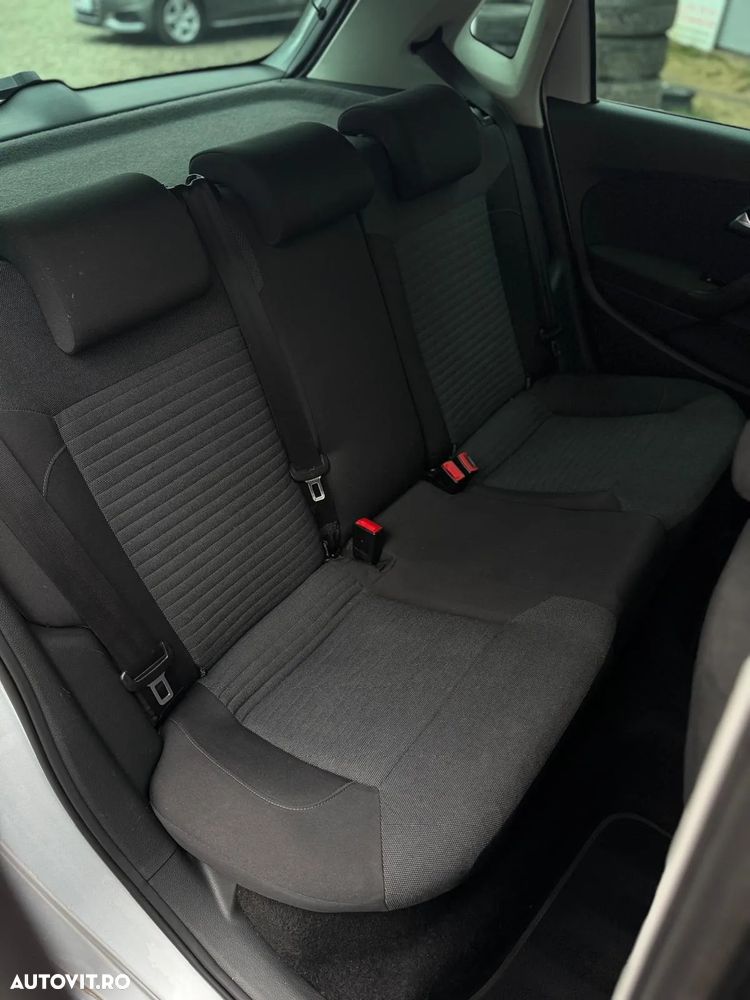 Volkswagen Polo 1.6 TDI DSG Comfortline - 24