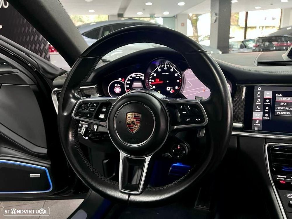 Porsche Panamera 4 S - 41