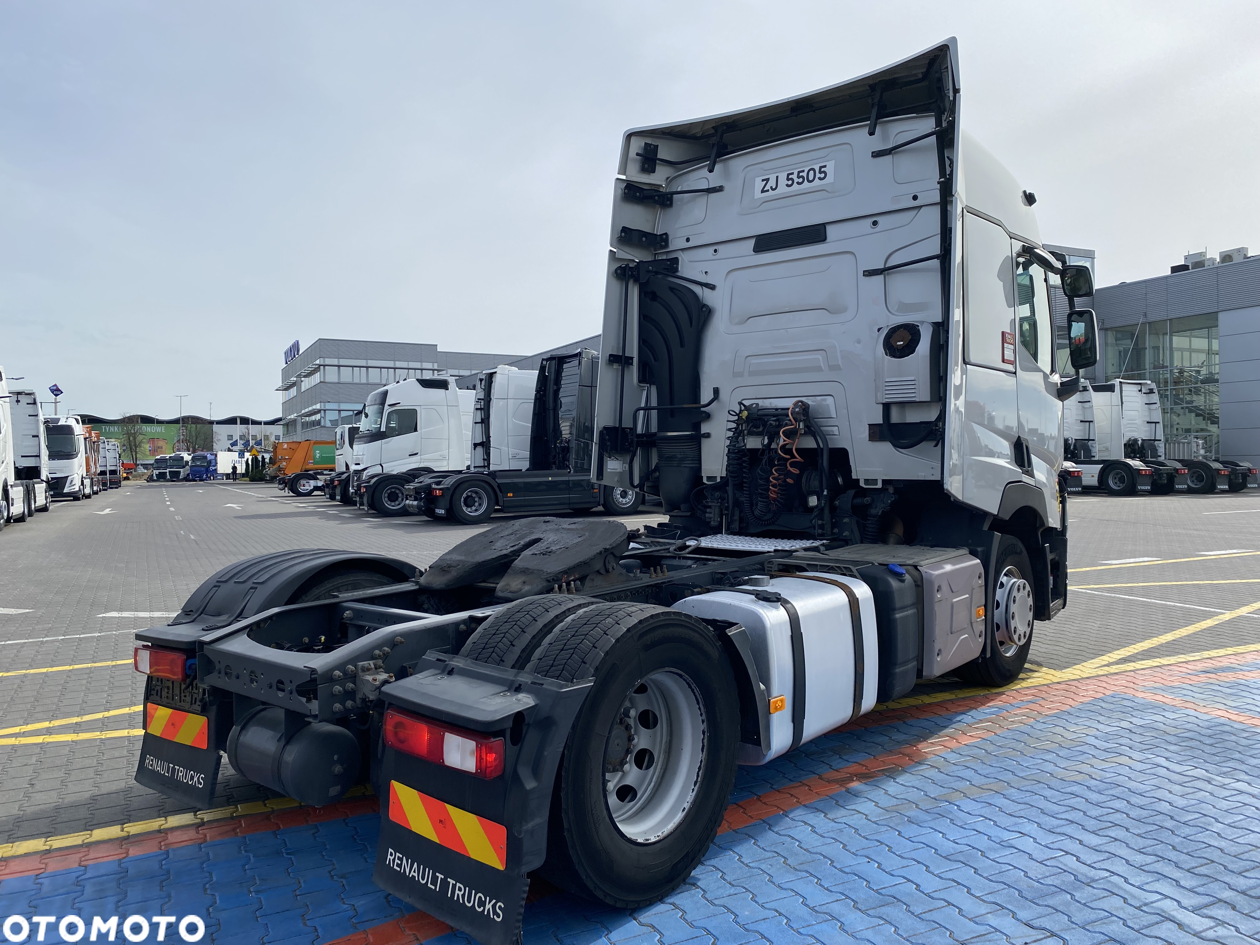 Renault T440 Sleeper Cab - 3