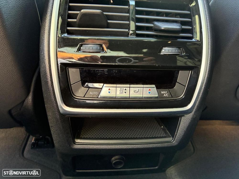 BMW X5 45 e xDrive Pack M - 17