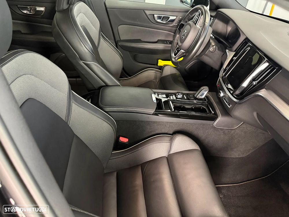 Volvo V60 2.0 T6 AWD TE R-Design - 9