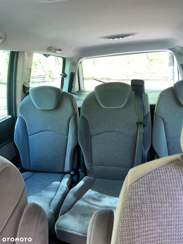 Peugeot 807 2.0 HDi Premium Euro5 - 9