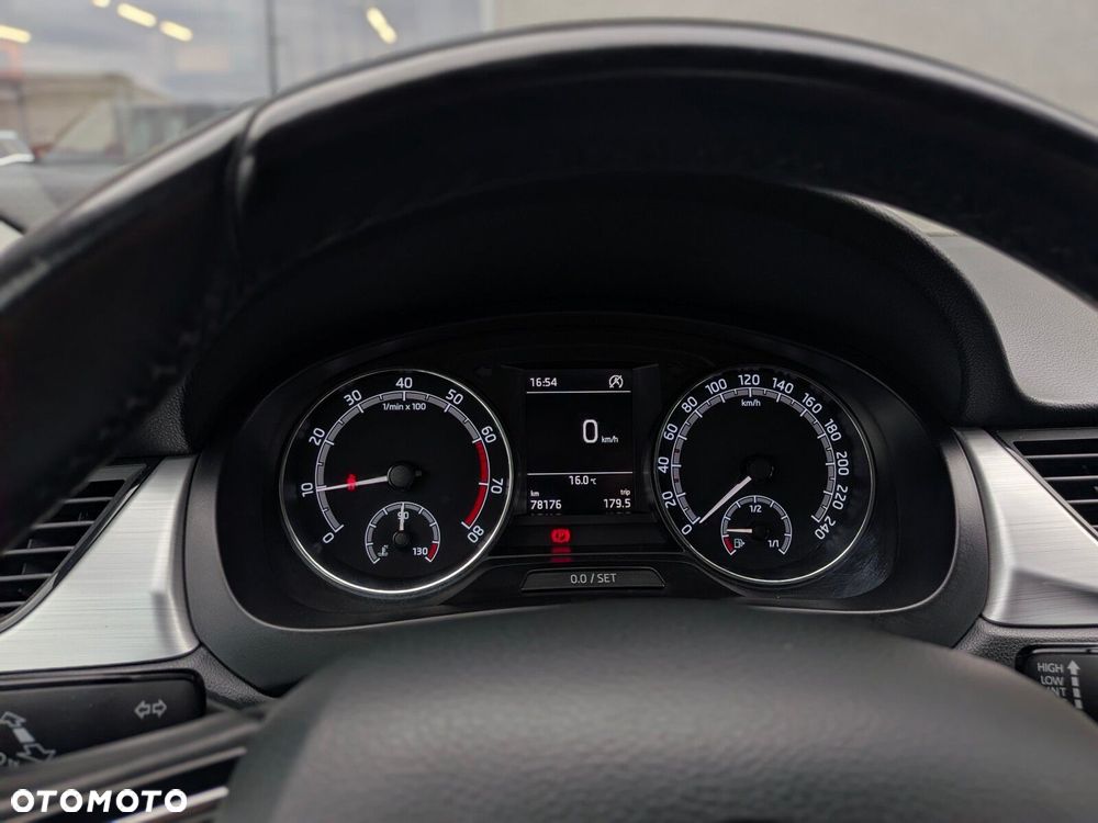 Skoda RAPID 1.0 TSI Ambition - 20