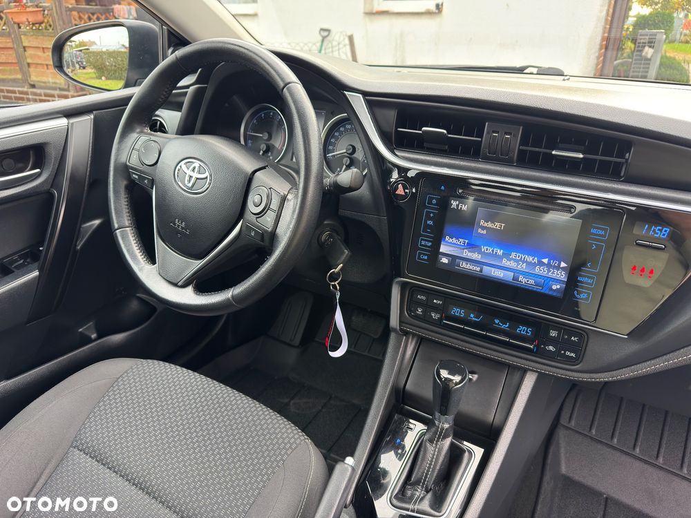 Toyota Corolla - 28