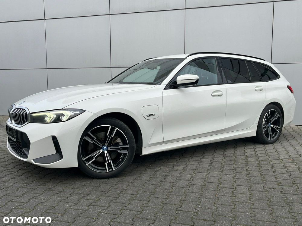 BMW Seria 3 330e PHEV xDrive M Sport - 2