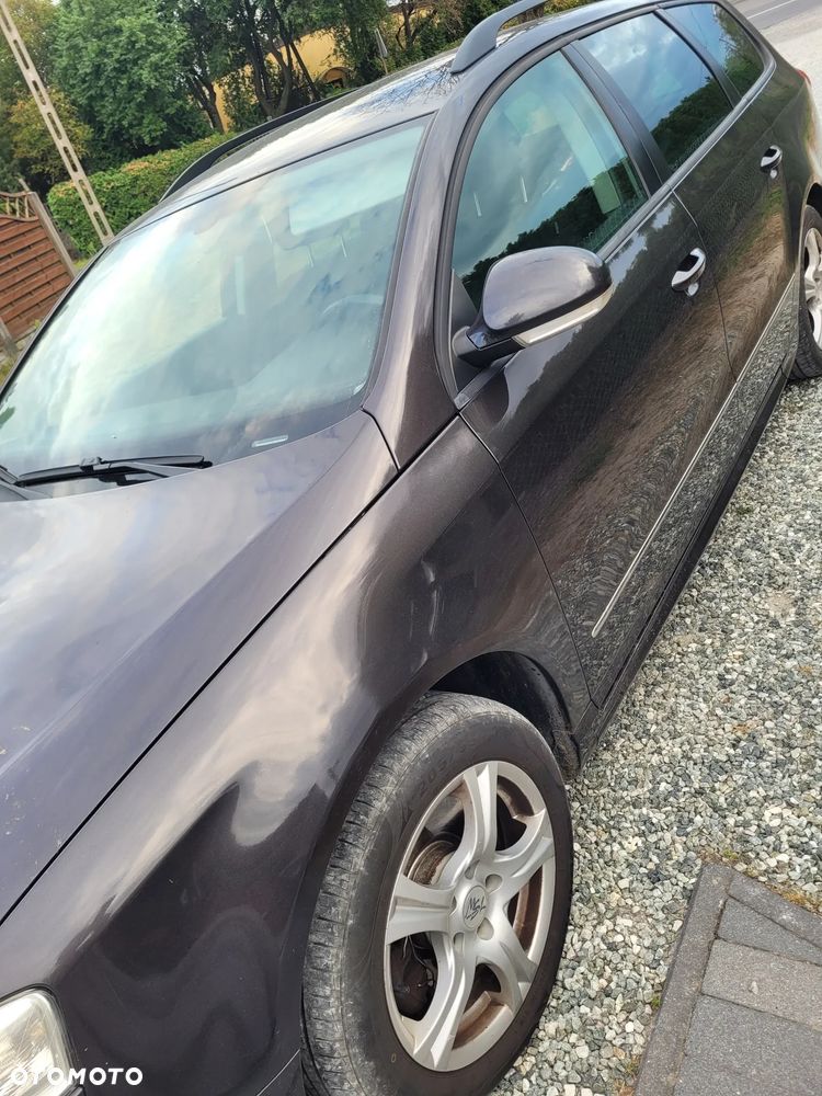 Volkswagen Passat 1.6 TDI DPF BlueMot Highline - 5