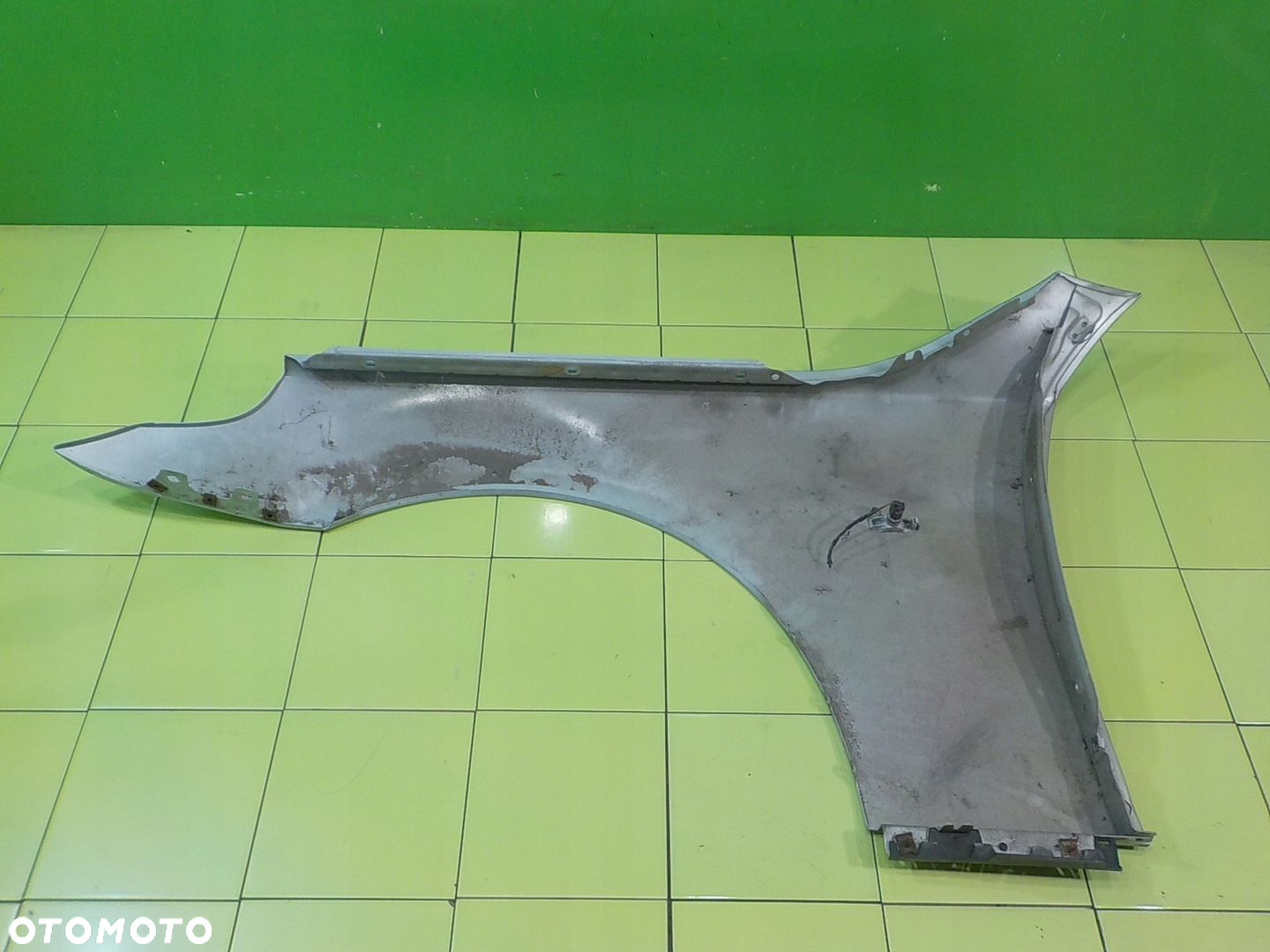 BMW 5 E61 E60 2.0 D 06r KOMBI blotnik prawy przod - 2