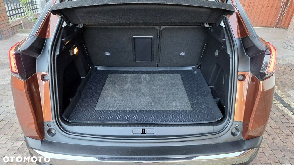 Peugeot 3008 1.6 PureTech GPF Allure S&S EAT8 - 23