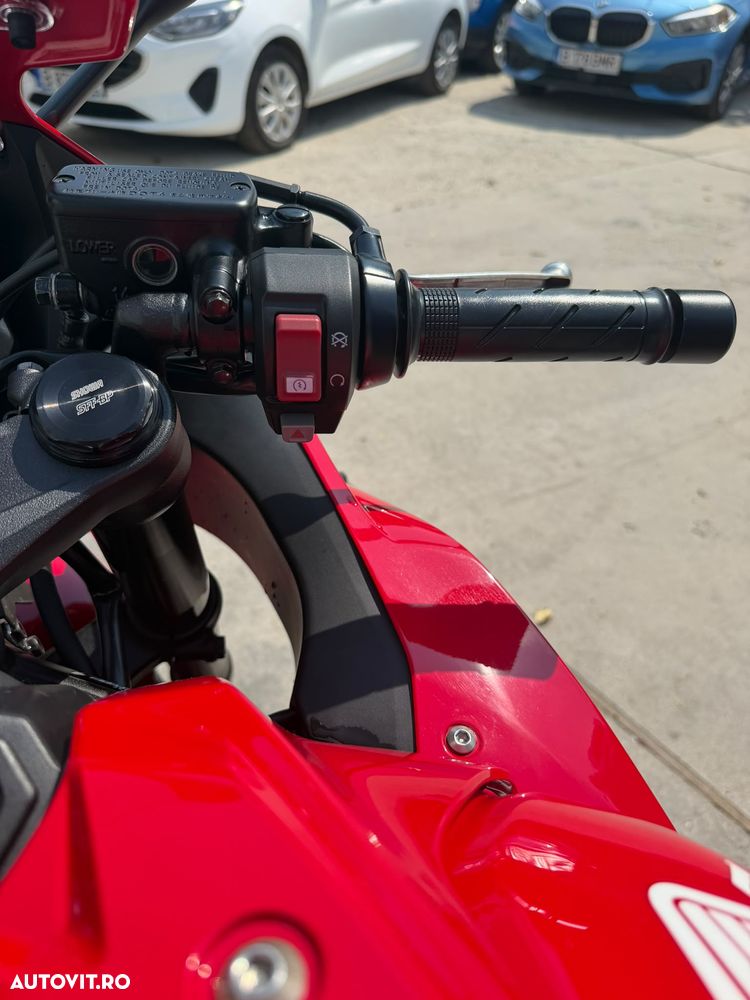 Honda CBR 650R - 14