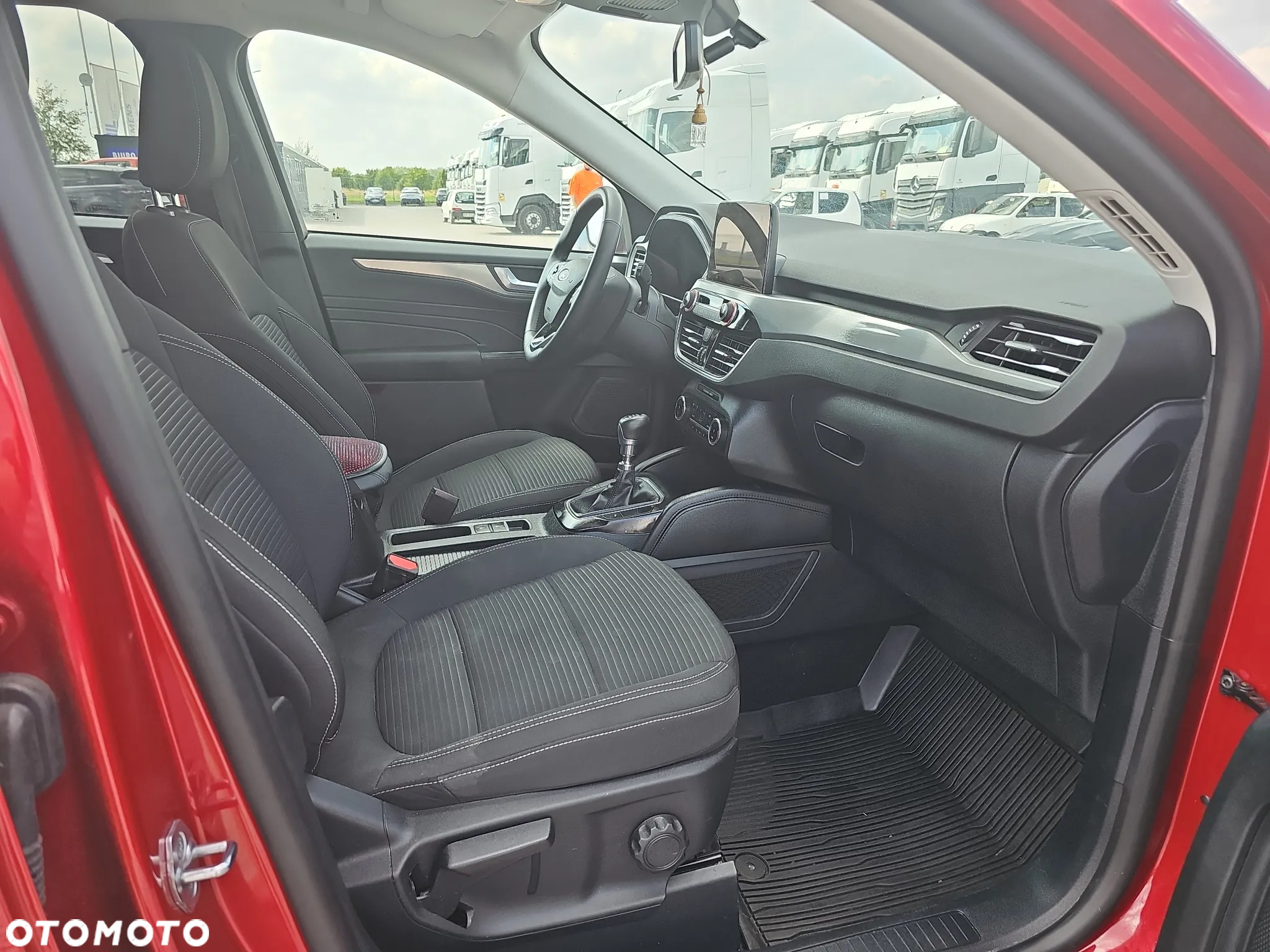 Ford Kuga 1.5 EcoBoost FWD Titanium - 23