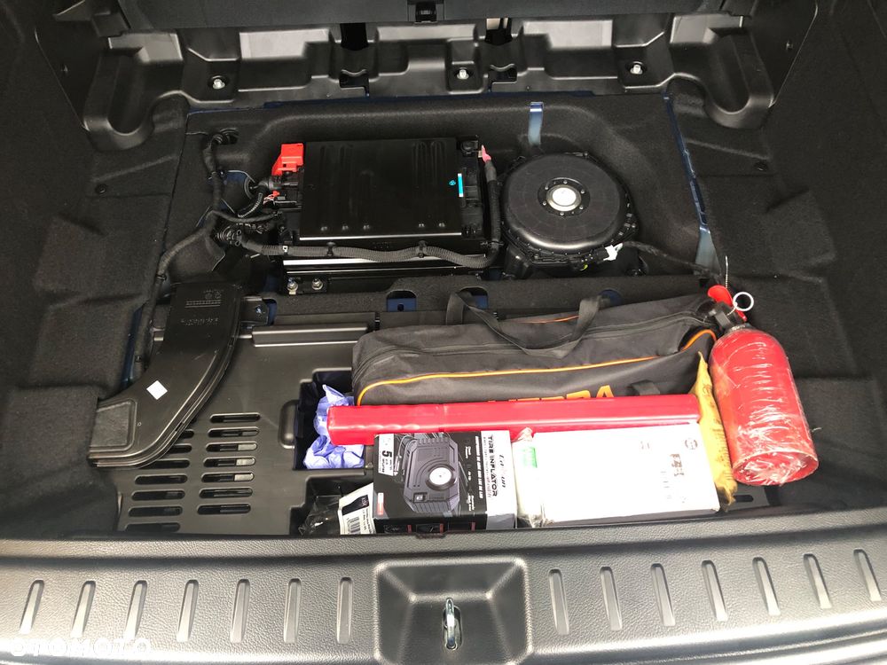 Mercedes-Benz GLB - 38