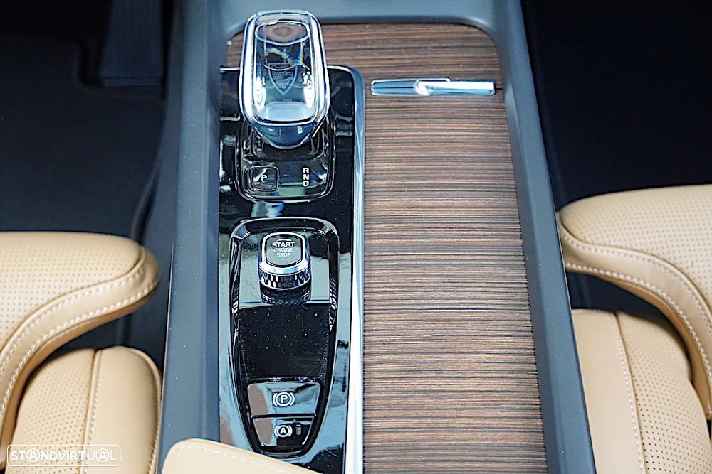 Volvo XC 60 2.0 B4 Inscription Geartronic - 31