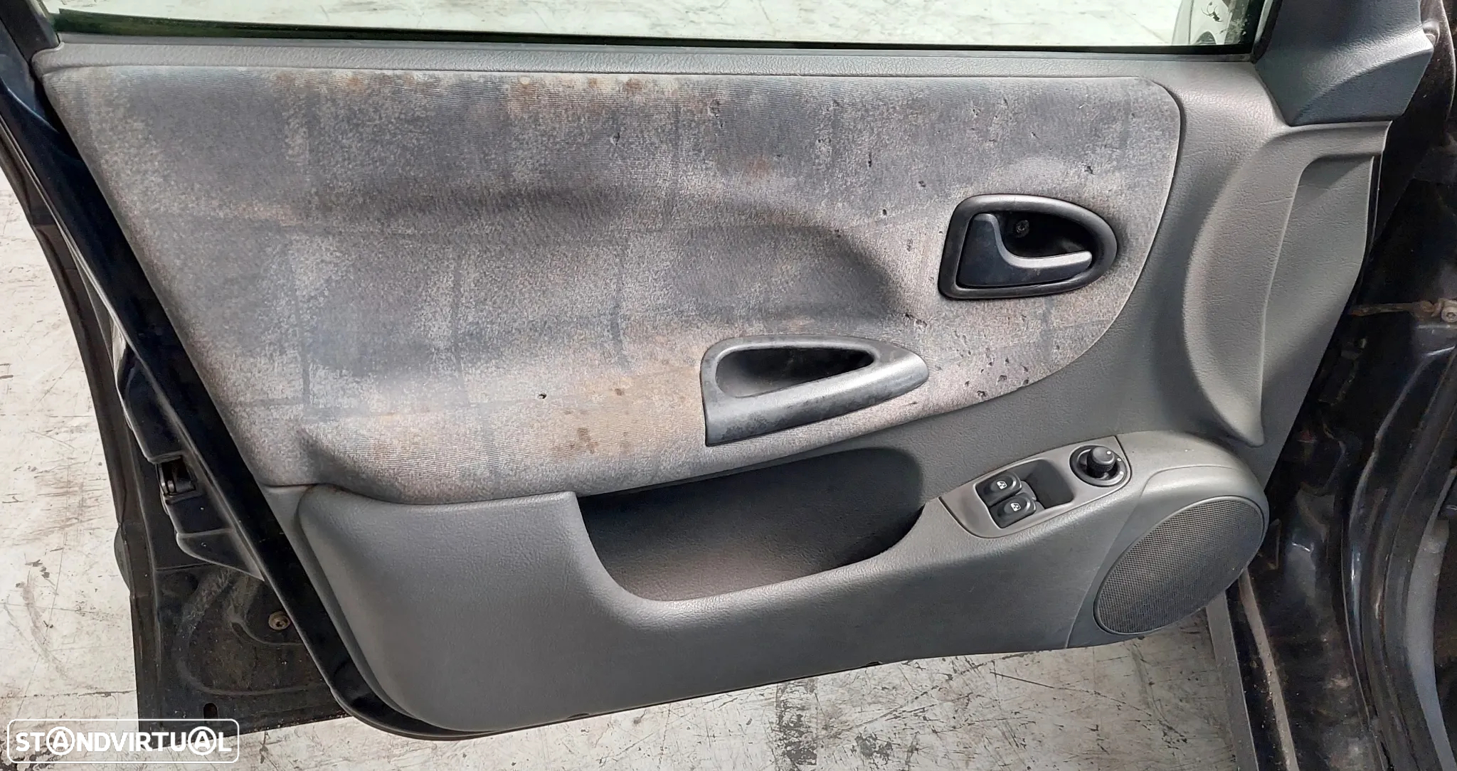 RENAULT MÉGANE I GRANDTOUR PARA PEÇAS - 12