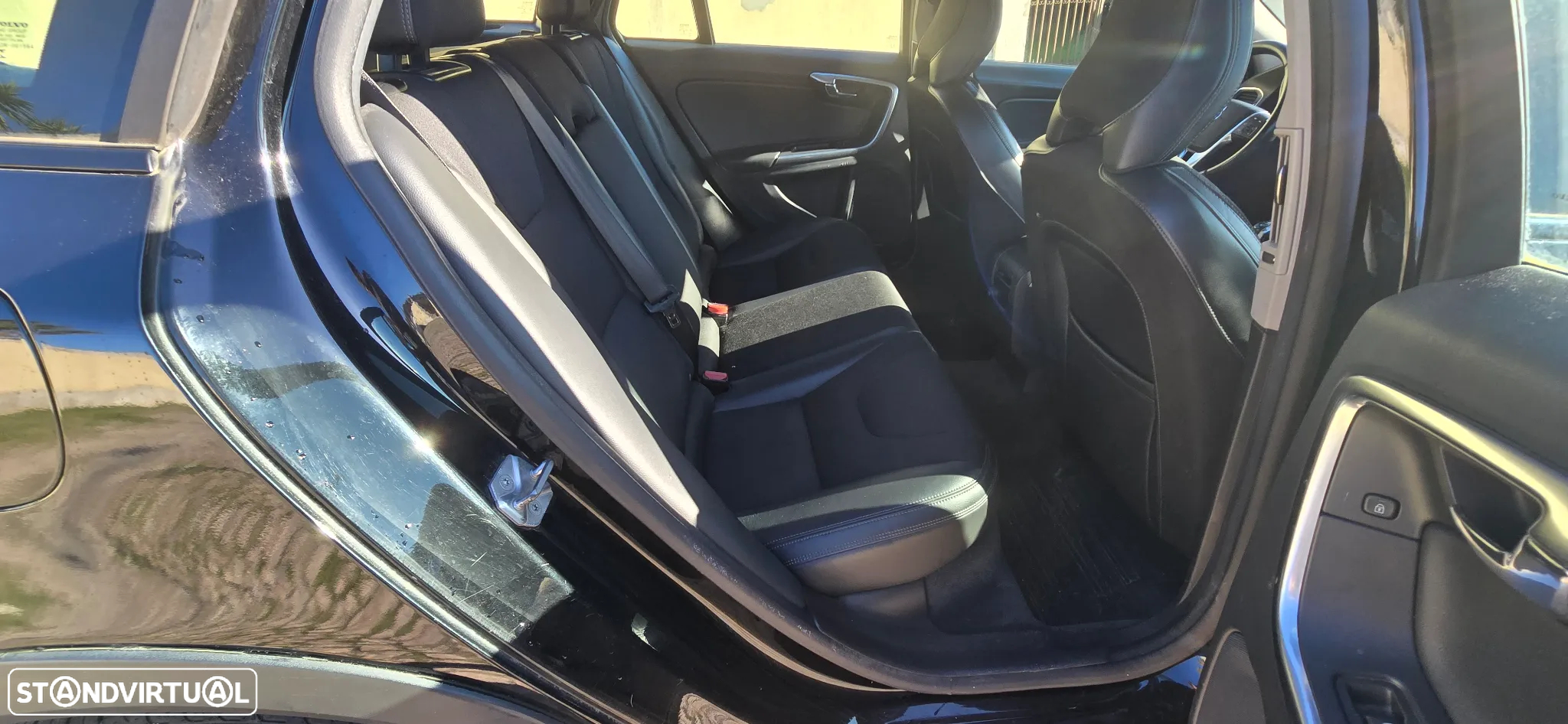 Volvo V60 Cross Country 2.0 D3 - 14