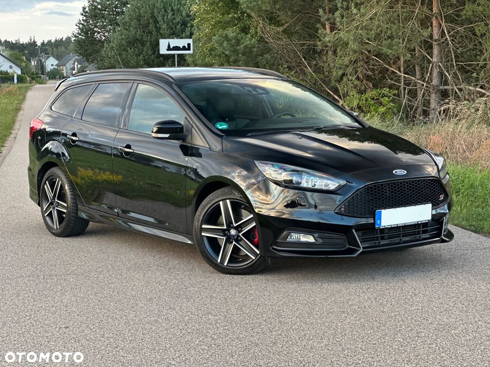 Ford Focus 2.0 TDCi ST - 34