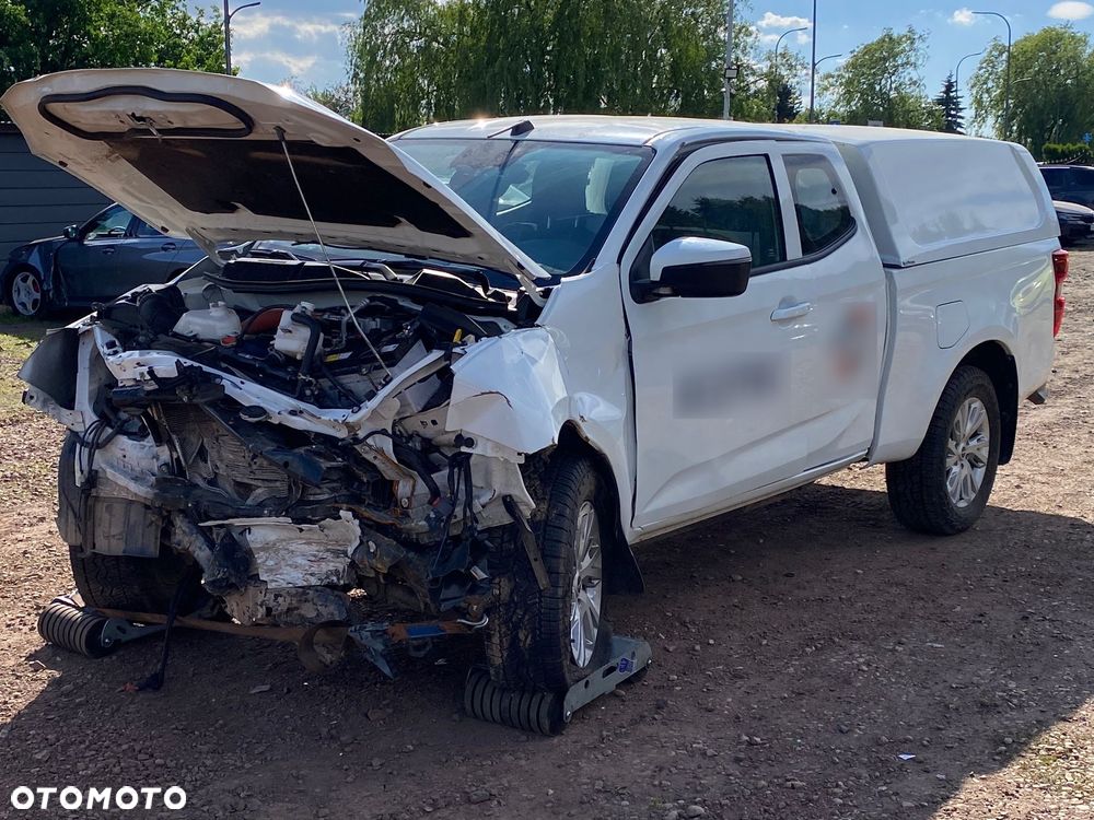 Isuzu D-Max 1.9 DC L - 13