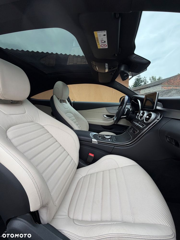Mercedes-Benz Klasa C 200 7G-TRONIC - 24