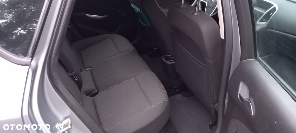 Opel Astra 1.4 Turbo - 11